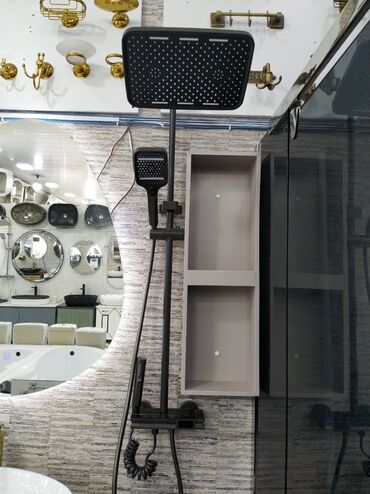 gemma multi ionizer: Qara rəngdə duzaynaqlı duş sistemi - Üst yağış duşu: iri, düzbucaqlı