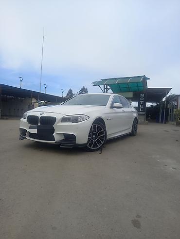 bmw z4 satilir: BMW 5 Series sedan (F10) – ağ rəng, M‑paket üslublu eksteryer. masin — 10