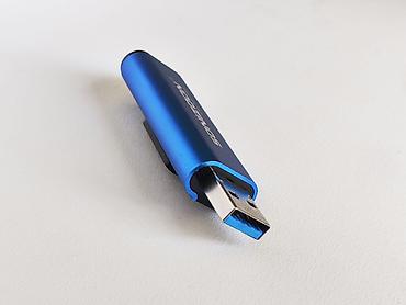 external hard drive: Продаю НЕРАБОЧУЮ флешку. Не знаю что с ней случилось. Просто не — 1