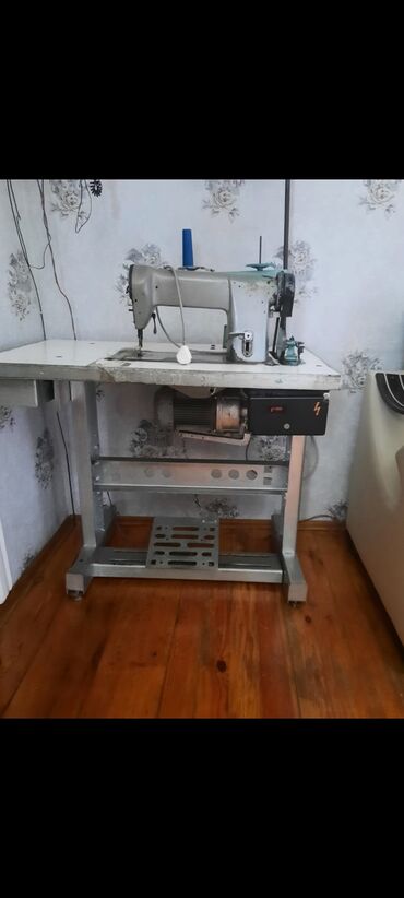 gencede satilan masinlar: Tikiş maşını satılır.
İşlekdi .
110 azn.
Sumqayıt 5272