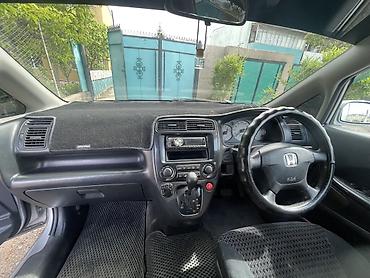 hongqi e: Honda Stream: 2002 г., 2 л, Автомат, Бензин, Минивэн — 4