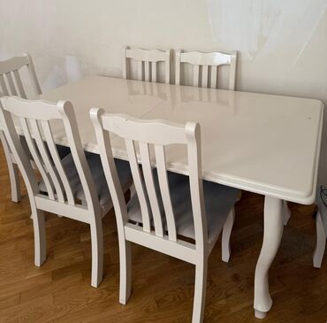 Sifarişlə divanlar: Qonaq otağı üçün, İşlənmiş, Kvadrat masa, 6 stul