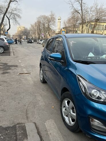 Chevrolet: Chevrolet Spark: 2019 г., 1 л, Типтроник, Бензин, Хэтчбэк — 4
