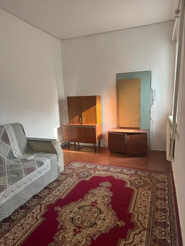 болуп: 1 комната, Собственник, Без подселения, Без мебели, С мебелью частично