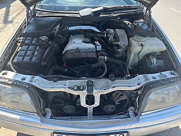 w202 salon: Mercedes-Benz C 230: 2.3 l | 1996 il Sedan — 10
