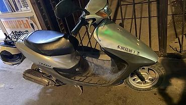 devo tiko: Скутер Honda Dio (серебристый) - Компактный городской скутер с — 2