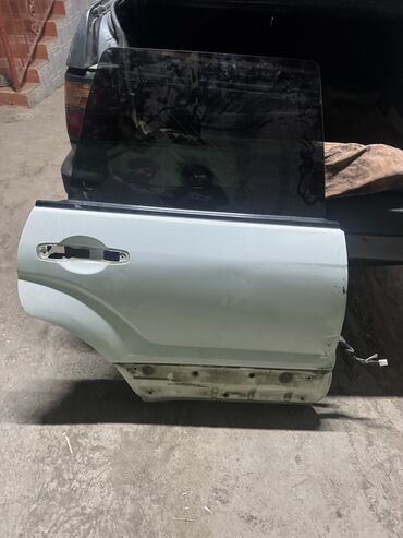 Двери и комплектующие: Дверь Передняя правая Subaru, Б/у, Оригинал at lalafo.kg — 15 Двери и комплектующие: Дверь Передняя правая Subaru, Б/у, Оригинал — 15