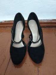 купить зимнию обувь: Продам туфли из замши, 38-го размера