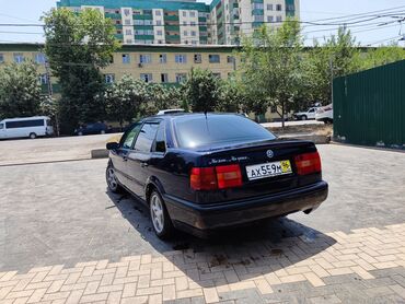 subaru legacy 1990: Volkswagen Passat: 1994 г., 1.8 л, Механика, Бензин, Седан