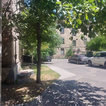 квартиры в центре города: 2 комнаты, 51 м², Сталинка, 3 этаж, Старый ремонт