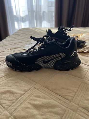 Кроссовки и спортивная обувь: Кроссовки, 36.5, Nike, Новый, цвет - Черный, Самовывоз — 2