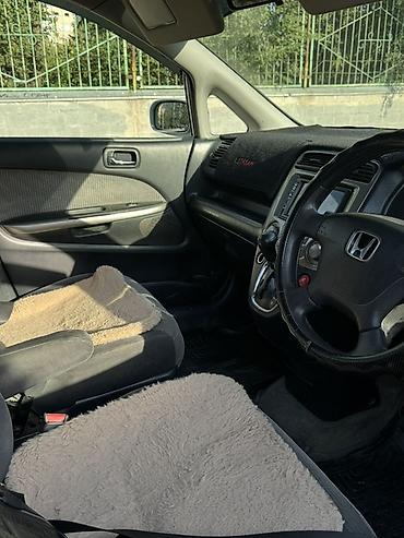 меняю на дом: Honda Stream: 2001 г., 1.7 л, Универсал — 3