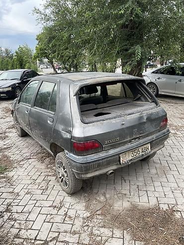 1994: Renault Clio: 1994 г., Механика, Бензин, Хэтчбэк — 5