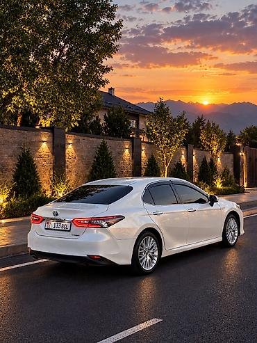 Toyota: Toyota Camry: 2019 г., 2.5 л, Вариатор, Гибрид, Седан — 3