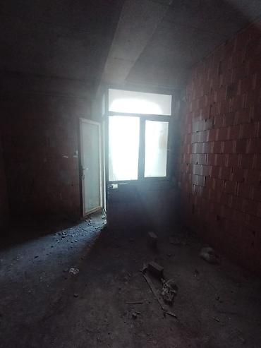binə ev satisi: Masazir da 7mertebenin 3cu mertebesidi,evin kupcasi yoxdu,maklerler — 6