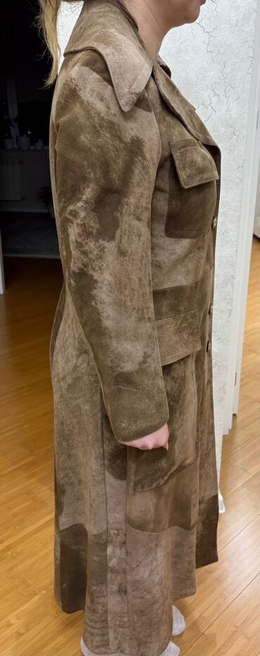 Plaşlar: Qadın üçün süet trençkot - Material: yumşaq süet (nubuk effektli) — 11