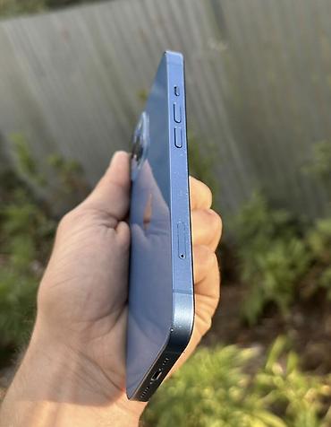 resmi 10 s: IPhone 13, Mavi, Face ID — 6
