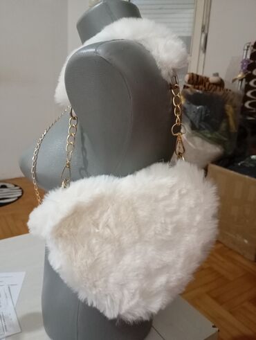 Torbe: Plišana torbica u obliku srca - Model: srce, mekani veštački krzneni — 3