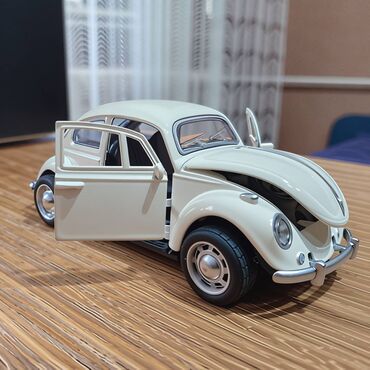 Autići: Nov metalni model automobila VW Buba. Mogu da mu se otvaraju vrata i na lalafo.rs — 15 Autići: Nov metalni model automobila VW Buba. Mogu da mu se otvaraju vrata i — 15