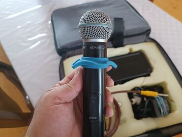 mikrofon satilir: SHURE PGX 4 mikrofon. Tam orginaldir. Hec bir qirilma tutulmasi