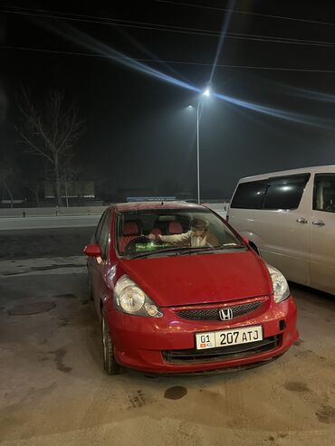 красный фит: Honda Fit: 2002 г., 1.3 л, Вариатор, Бензин