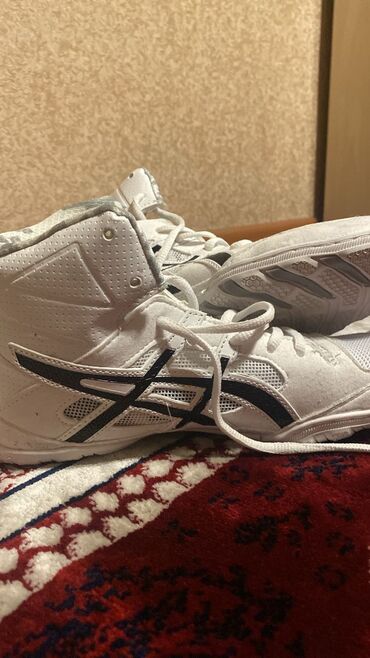 обувь 23 размер: Мужские кроссовки, 37, Asics, Б/у, цвет - Белый, Самовывоз
