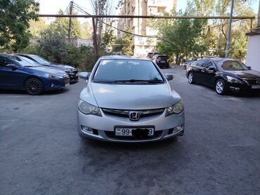 bmw 1 серия 130i at: Honda Civic: 1.3 l | 2008 il Sedan