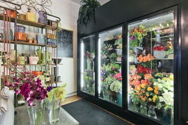 аренда цветочный: Ищу помещение в аренду под цветочный бизнес. По первой линии.До 50 кв