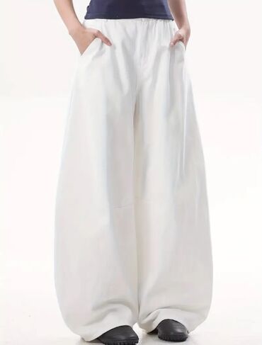 Kurtkalar: Ağ Baggy Jeans(cins) XXL ölçü heç istifade olunmayib. olcu sef gelib