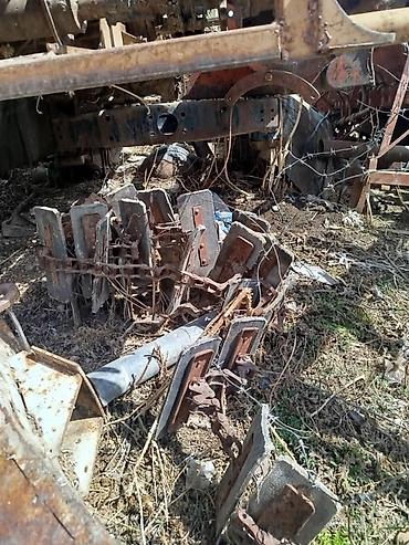 Уборочная техника: Зерноочиститель зернометатель См-4 Отвал-рыхлитель (V-образный) для — 11