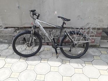 детский багажник на велосипед: Продаю велосипед. Немецкий алюминиевый. Есть багажник и детское