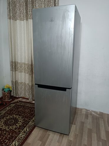 холадилник: Холодильник Indesit, Б/у, Двухкамерный, No frost, 60 * 190 * 60