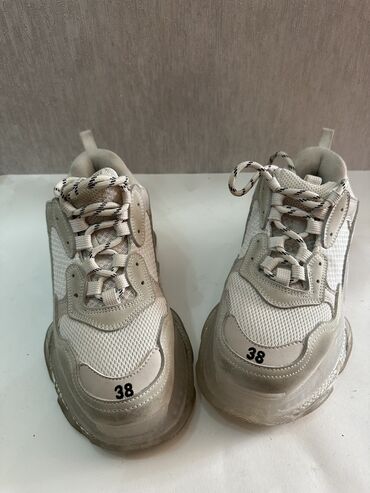 Кроссовки и спортивная обувь: Balenciaga, Размер: 38, цвет - Серый, Новый