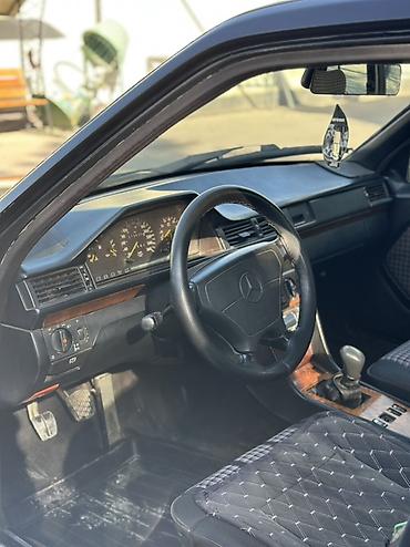 mersedez 124: Mercedes-Benz W124: 1993 г., 3.2 л, Механика, Бензин, Седан — 10