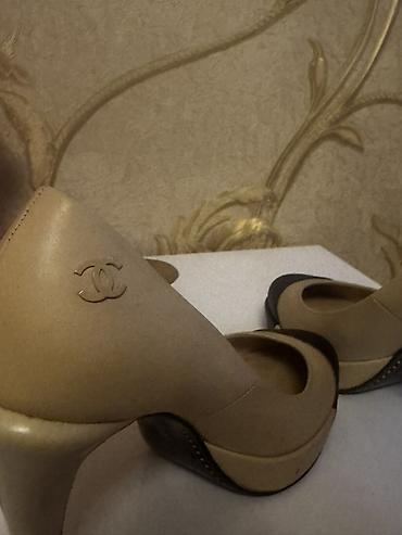 Tuflilər: CHANEL ORJINALDIR
Bej rengde 39 razmer
200 manat — 4