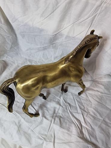 Статуэтки: Бронзовая «Лошадь» Статуэтка. СОСТОЯНИЕ ОТЛИЧНОЕ. ЦАРАПИН — 7