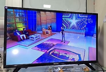 Tv 82 sadə ekran 100 azn satılır heç bir poblemi yoxdur ofis bağlanır