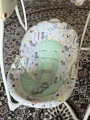 качеля ош: Продаю детскую качелю бренда Graco. Состояние практически новое — — 2