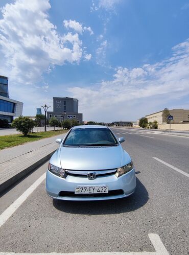 Honda Civic: 1.3 l | 2007 il Sedan