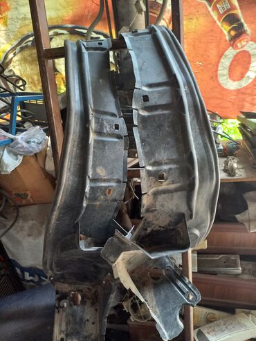 Решетки радиатора: Решетка радиатора Mercedes-Benz 2000 г., Б/у — 3