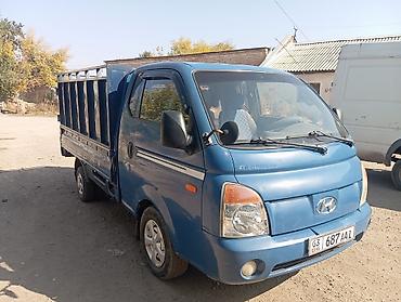 Hyundai Porter (Porter II) — компактный городской грузовик синего at lalafo.kg Hyundai Porter (Porter II) — компактный городской грузовик синего
