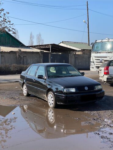 обмен на пассат б3: Volkswagen Vento: 1994 г., 1.8 л, Механика, Бензин, Седан