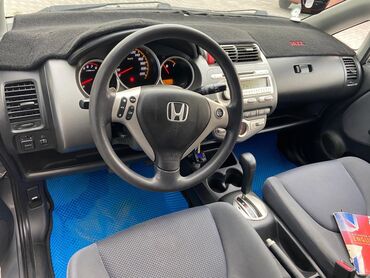 хетчбек: Honda Jazz: 2007 г., 1.4 л, Автомат, Бензин, Хэтчбэк