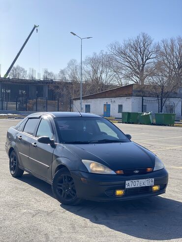 эски машина: Ford Focus: 2002 г., 2 л, Механика, Бензин, Седан