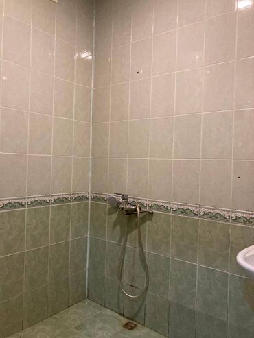 Uzunmüddətli kirayə mənzillər: Nefçilər İcra hakimiyyəti, 220 saylı məktəb yaxınlığında 2 otaq tam — 15