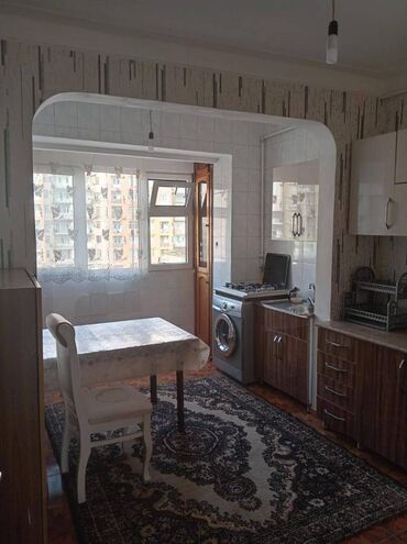 Uzunmüddətli kirayə mənzillər: Həzi Aslanovda metrosnun ustundə 9/5 mərtbəsində 2 otaqlı əşyalı — 2