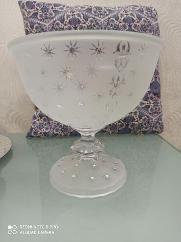 Vazalar: Vaza, meyvelik. Tezedir . Cox gozeldir, yeterince boyukdur, nisbeten — 7