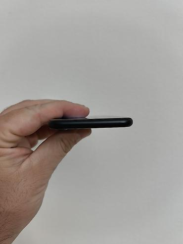Apple iPhone: Iphone SE 2020 sa 64gb memorije, otključan za sve mreže. Radi otisak — 5