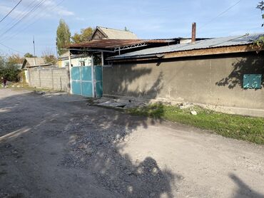 в бишкеке участок: Дом, 101 м², 5 комнат, Собственник, Косметический ремонт