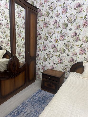 Спальные гарнитуры: Спальный гарнитур, Б/у, Двуспальная кровать, Комод, Трюмо, МДФ, Самовывоз — 5